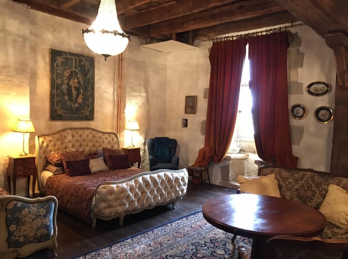 Chateau Mareuil Brigueil-le-Chantre Bagian luar foto
