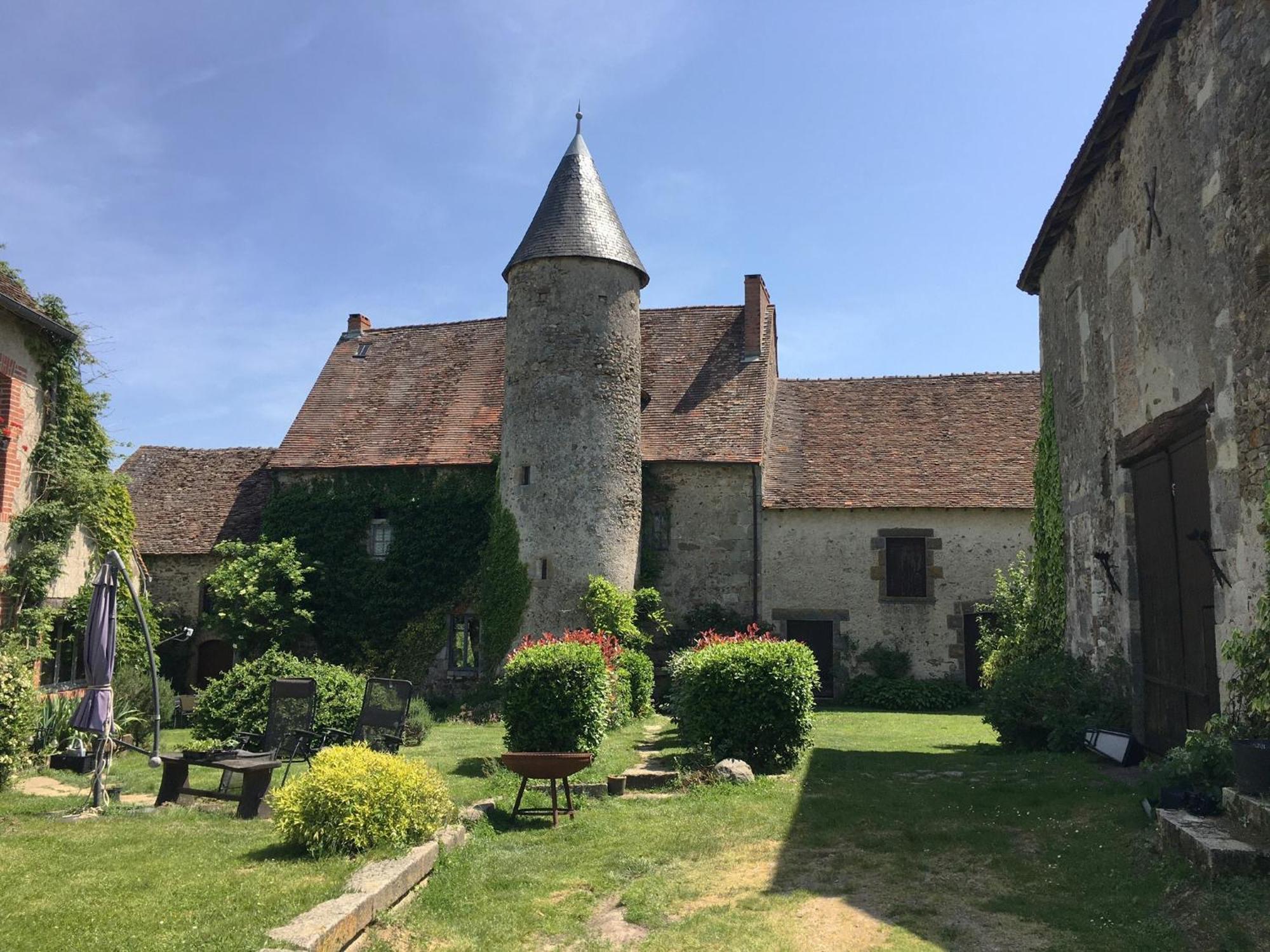 Chateau Mareuil Brigueil-le-Chantre Bagian luar foto